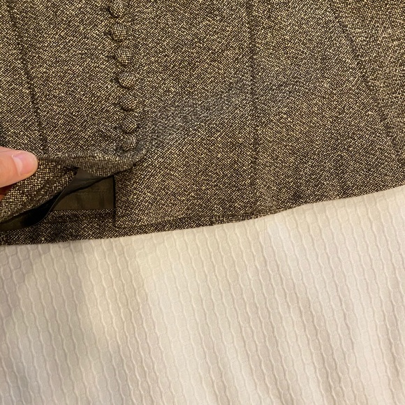 Ann Taylor below wool tulip skirt - Picture 9 of 12